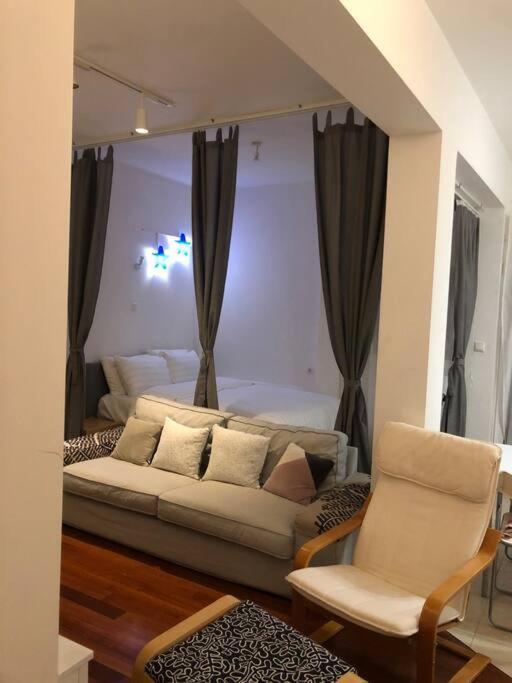 Apartamento Λάρισα Διαμέρισμα Με Θέα Πλατεία Στο Κέντρο Της Πόλης Exterior foto